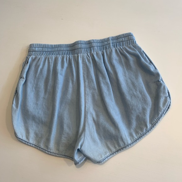 Chambray light weight shorts - Picture 3 of 3